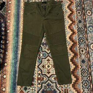Tinsel brand 
Size 30
Skinny jean
Dark green